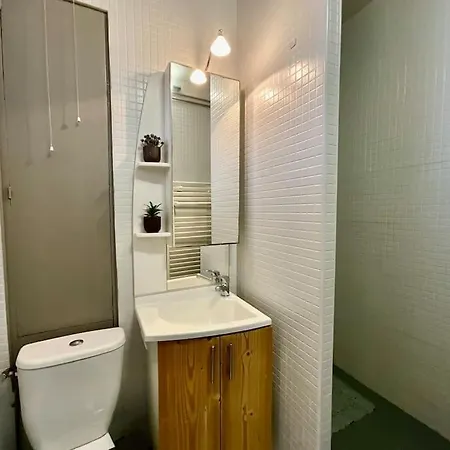 Epicea, Bel Avec Balcon Au Centre